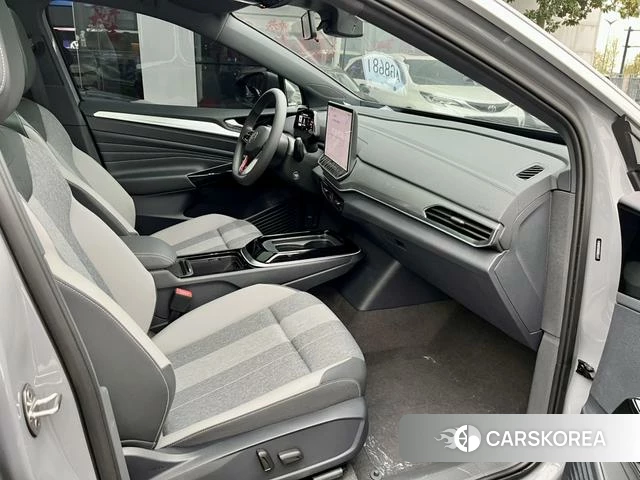 Volkswagen ID.4 CROZZ 2025 Серебристо-серый из Китая, фото 2