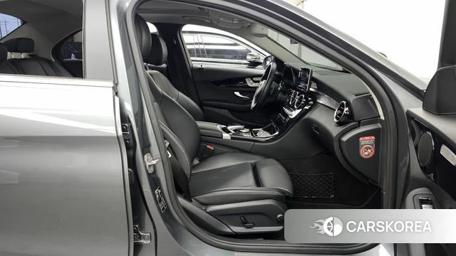 Mercedes-Benz C-Class W205 2018 Серый из Кореи, фото 2