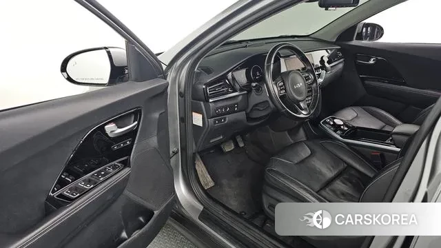 Kia Niro EV 2021 Серебристо-серый из Кореи, фото 2