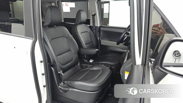 Kia The New Kia Ray EV 2023 Белый из Кореи, фото 2