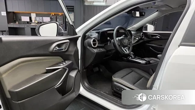 Chevrolet (GM Daewoo) Trax Crossover 2023 Белый из Кореи, фото 2