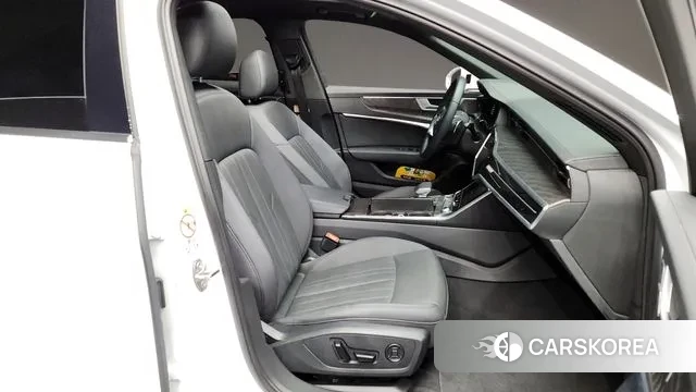 Audi A6 (C8) 2022 Белый из Кореи, фото 2