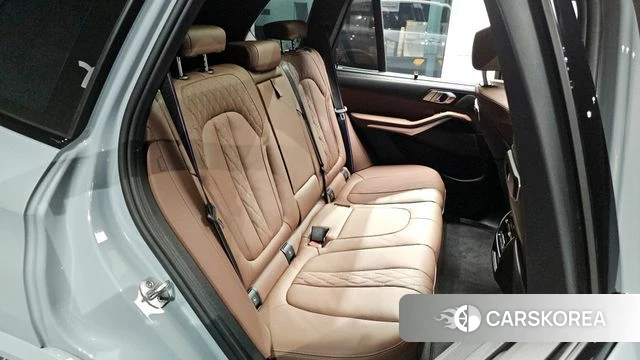 BMW X5 (G05) 2026 Серебристо-серый из Кореи, фото 2