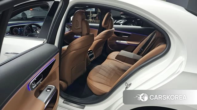 Mercedes-Benz E-Class W214 2024 Белый из Кореи, фото 2