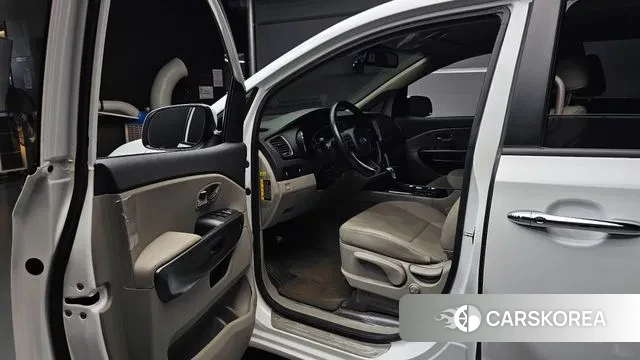 Kia The New Carnival 2019 Белый из Кореи, фото 2