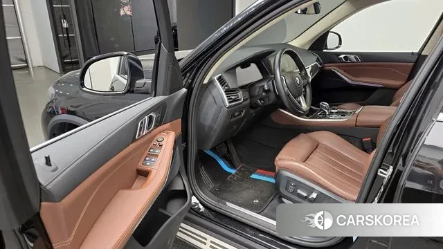 BMW X5 (G05) 2022 Черный из Кореи, фото 2