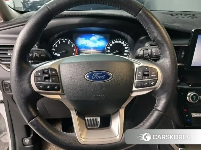 Ford Explorer 6th Generation 2021 Белый из Кореи, фото 2