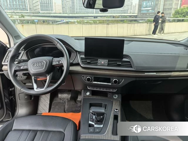 Audi Q5L 2022 Черный из Китая, фото 2