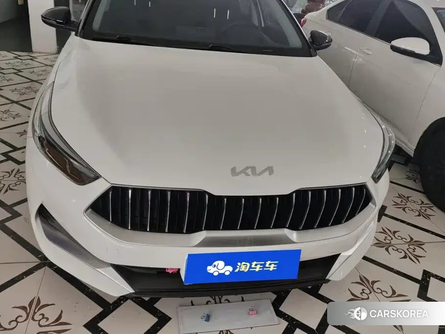 Kia K3 2022 Белый из Китая, фото 2