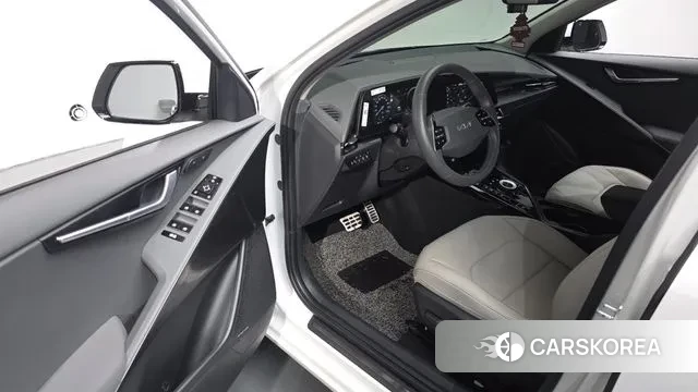 Kia Di Ol Nu Niro 2023 Белый из Кореи, фото 2