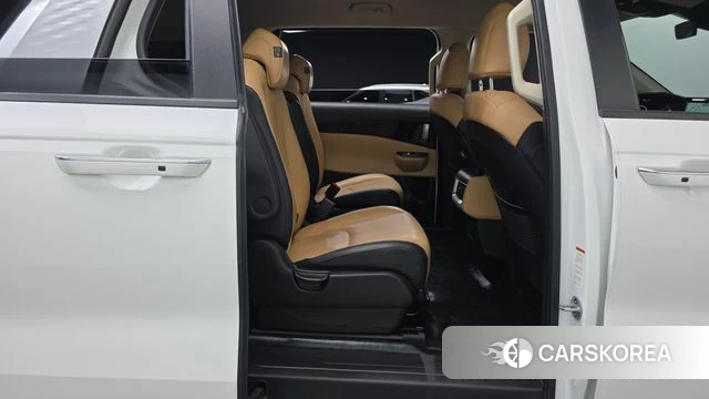 Kia Carnival 4th generation 2023 Белый из Кореи, фото 2