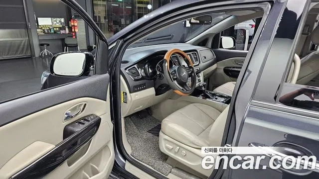 Kia The New Carnival 2019 Серый из Кореи, фото 2