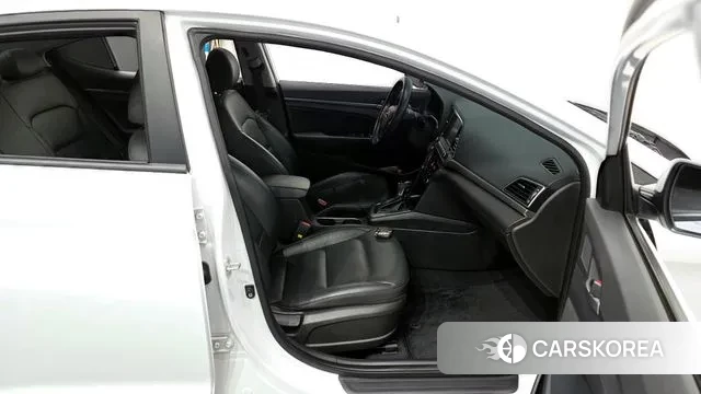 Hyundai Avante AD 2018 Белый из Кореи, фото 2