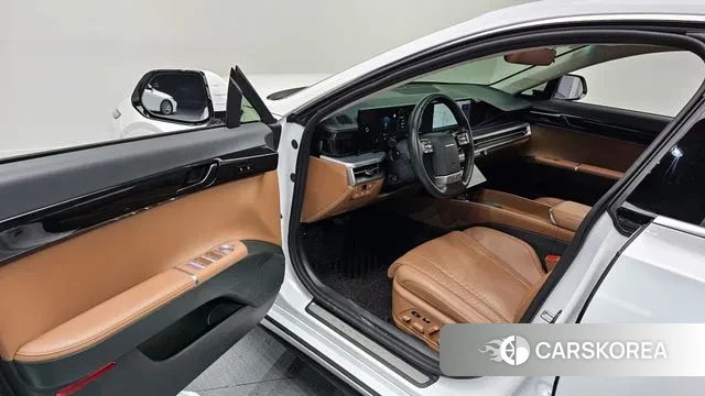 Hyundai Grandeur Hybrid (GN7) 2023 Белый из Кореи, фото 2