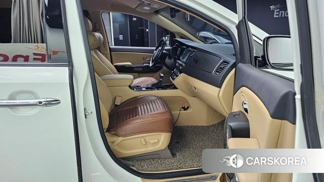 Kia The New Carnival 2019 Белый из Кореи, фото 2