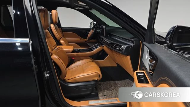 Lincoln Aviator 2nd generation 2021 Черный из Кореи, фото 2