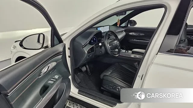 Genesis GV70 2021 Белый из Кореи, фото 2