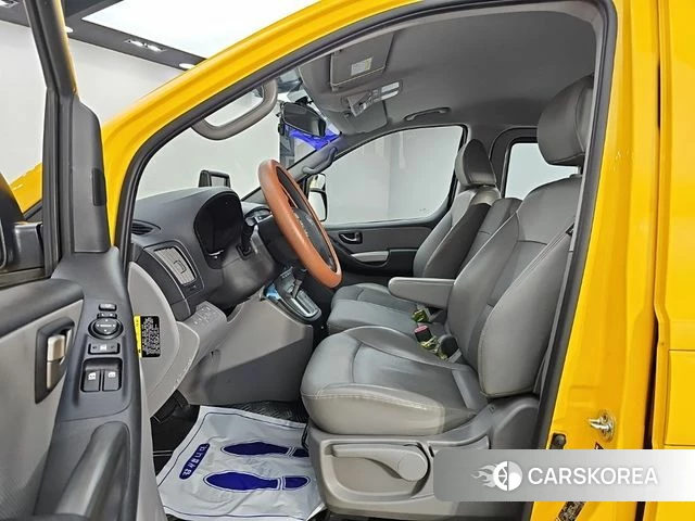Hyundai The New Grand Starex 2018 Желтый из Кореи, фото 2
