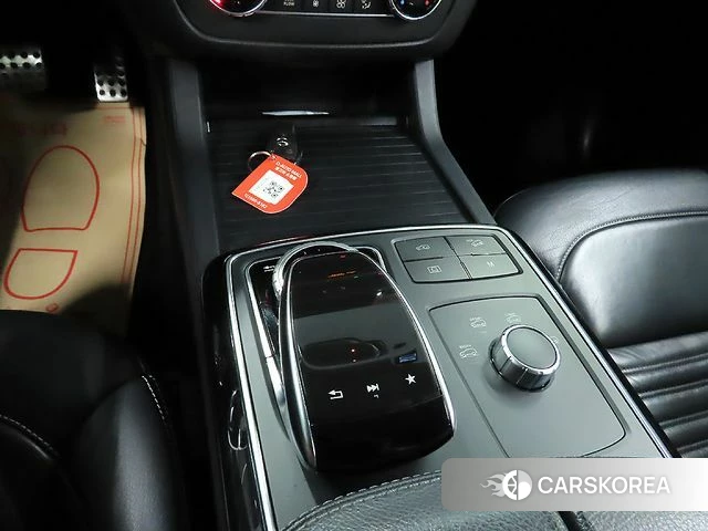 Mercedes-Benz GLE - Class W166 2018 Черный из Кореи, фото 2