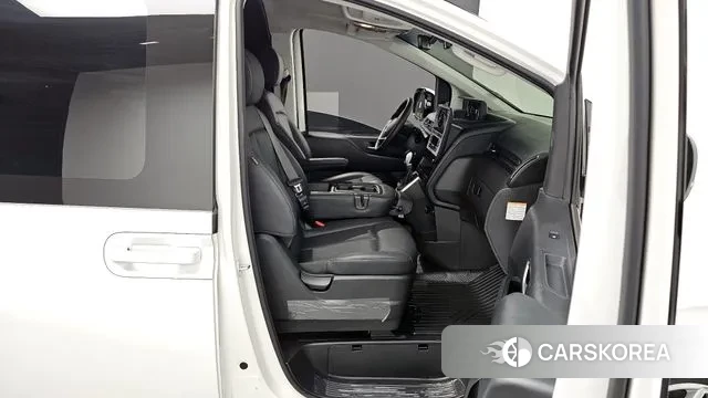 Hyundai Staria 2024 Белый из Кореи, фото 2