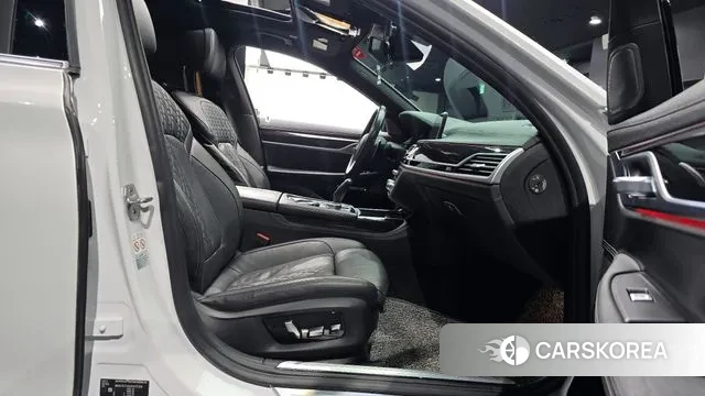 BMW 7 Series (G11) 2018 Белый из Кореи, фото 2