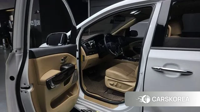 Kia The New Carnival 2019 Белый из Кореи, фото 2