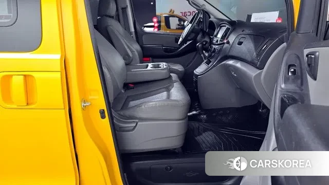 Hyundai The New Grand Starex 2019 Желтый из Кореи, фото 2