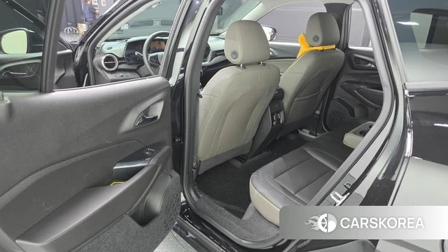 Chevrolet (GM Daewoo) Trax Crossover 2024 Черный из Кореи, фото 2