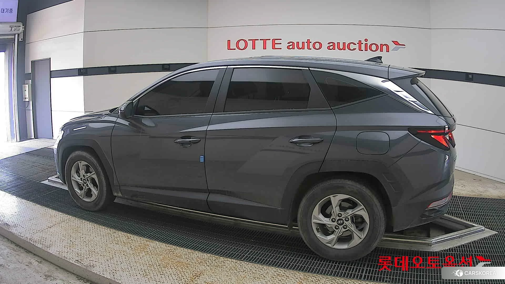 Hyundai Tucson 2022 Titanium Grey Metallic из Кореи, фото 2