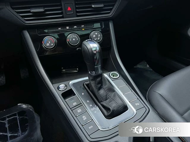 Volkswagen Bora 2024 Черный из Китая, фото 2