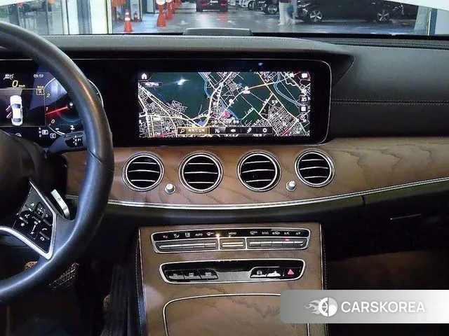 Mercedes-Benz E-Class W213 2022 Белый из Кореи, фото 2