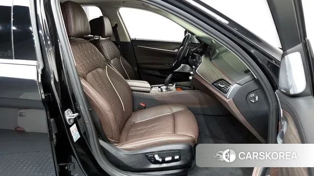 BMW 5 Series (G30) 2020 Черный из Кореи, фото 2