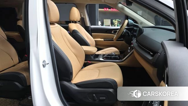 Kia Carnival 4th generation 2023 Белый из Кореи, фото 2