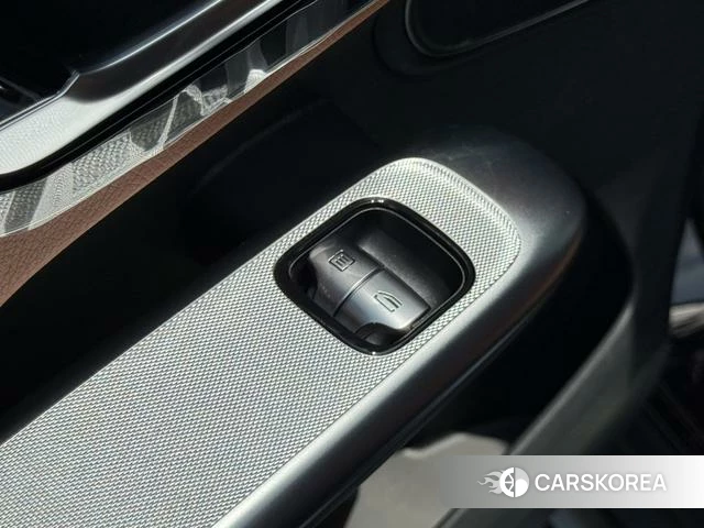 Mercedes-Benz GLC 2025 Черный из Китая, фото 2