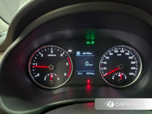 Kia Stonic 2018 Белый из Кореи, фото 2