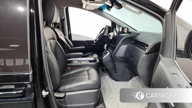 Hyundai Staria 2024 Черный из Кореи, фото 2