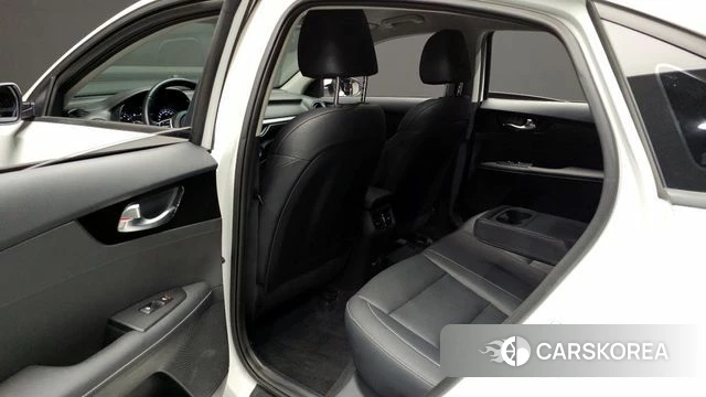 Kia The New K3 2nd generation 2024 Белый из Кореи, фото 2