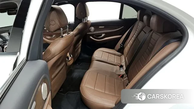 Mercedes-Benz E-Class W213 2020 Белый из Кореи, фото 2