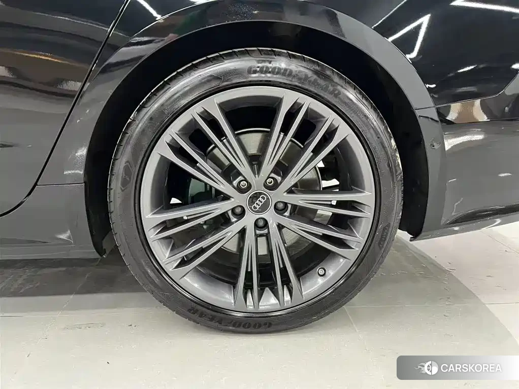 Audi A7L 2024 Черный из Китая, фото 2