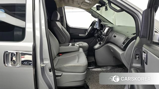 Hyundai The New Grand Starex 2018 Серебряный из Кореи, фото 2