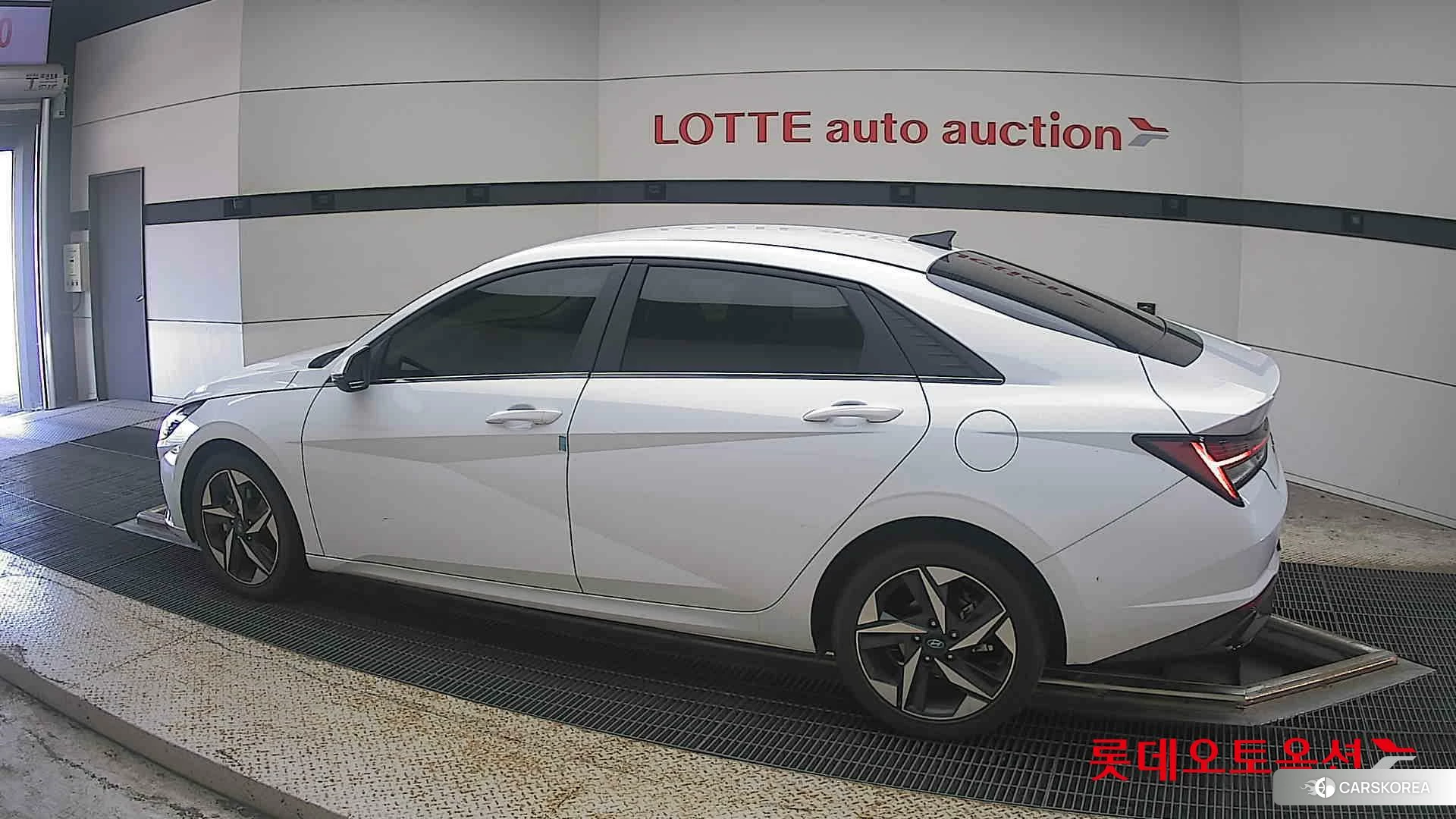 Hyundai Avante 2021 Белый из Кореи, фото 2