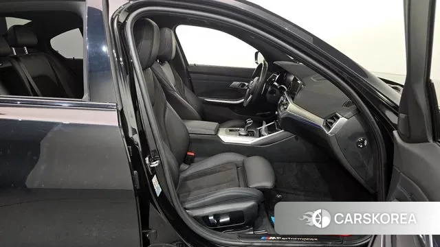 BMW 3 Series (G20) 2022 Черный из Кореи, фото 2