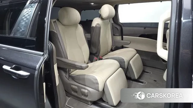Kia The New Carnival 4th Generation 2024 Серый из Кореи, фото 2