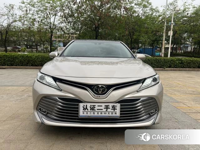 Toyota Camry 2021 Серебристо-серый из Китая, фото 2