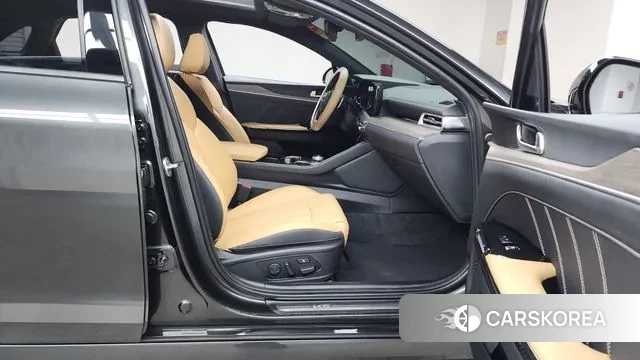 Kia K5 3rd generation 2023 Серый из Кореи, фото 2