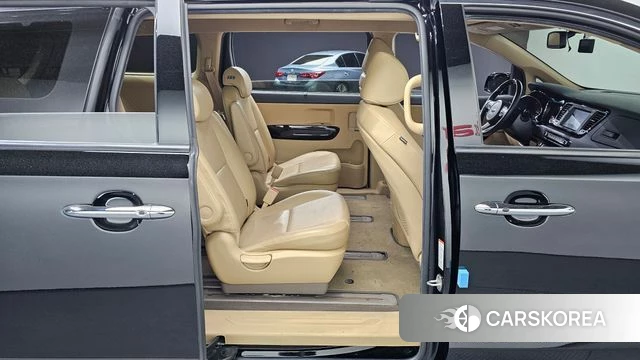 Kia The New Carnival 2019 Черный из Кореи, фото 2