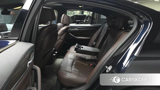 BMW 5 Series (G30) 2021 Черный из Кореи, фото 2