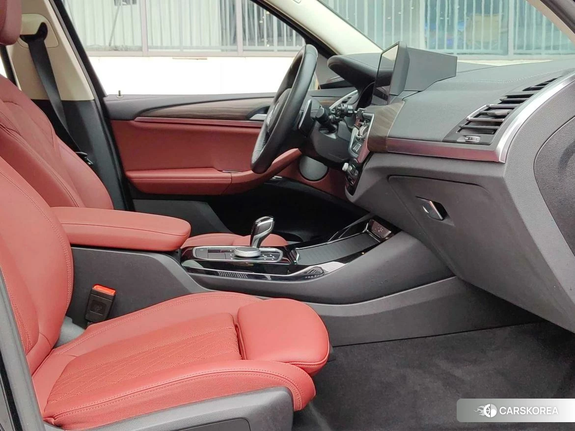 BMW X3 2023 Черный из Китая, фото 2