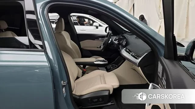 BMW X1 (U11) 2023 Цвет галактики из Кореи, фото 2