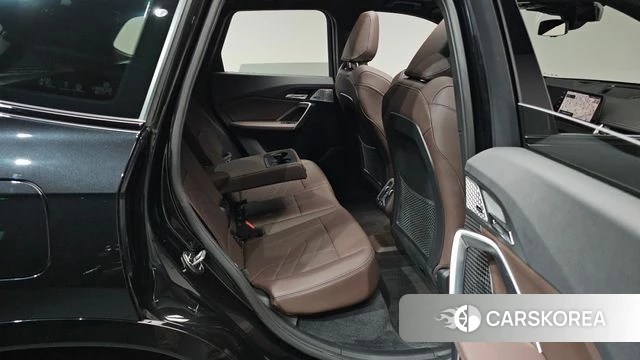 BMW iX1 (U11) 2024 Черный из Кореи, фото 2